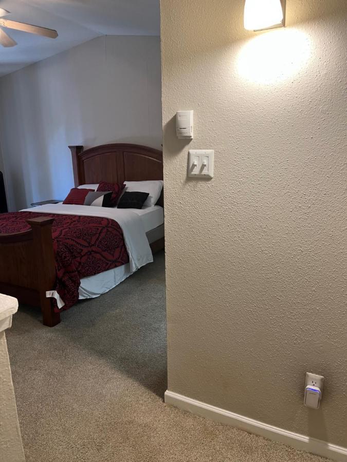 Lovely 1-bedroom Townhome With Amenities Appartement *